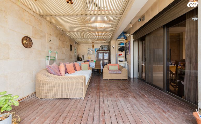 גג/ פנטהאוז, מגדיאל, הוד השרון