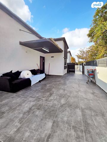 בית פרטי/ קוטג', ברוש