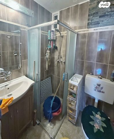 דירה, מעלה הגיבורים, בן דור, נשר