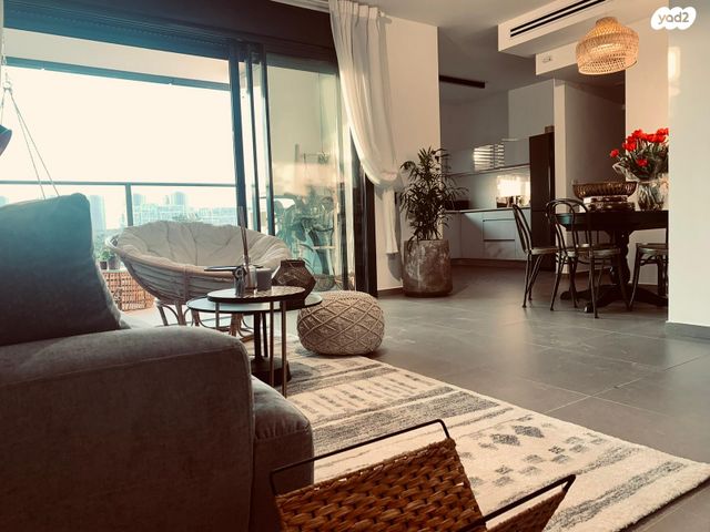 דירה, הקרן, גליל ים (מתחם הכוכבים), הרצליה