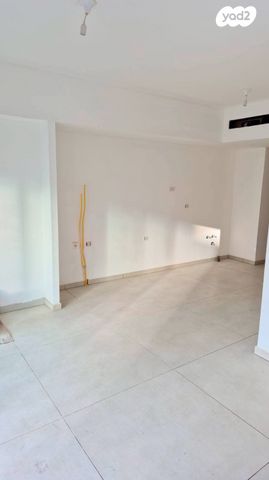 דירה, הרצל, בת ים