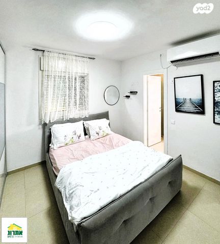 דירה, צור יצחק