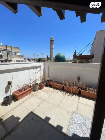 גג/ פנטהאוז, ויקטור הוגו, צהלון, שיכוני חסכון, תל אביב יפו