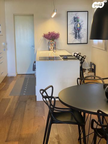 דירה, הגנים, נווה גן, רמת השרון