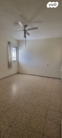 דירה, יהוד מונוסון