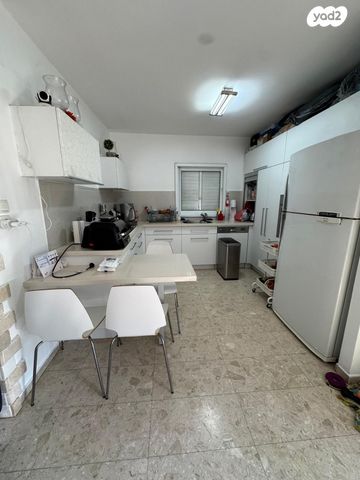 דירה, עמק ברכה 37, נחלת יצחק, תל אביב יפו