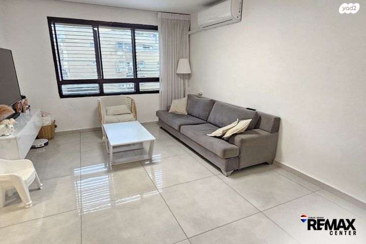 דירה, דוד צדוק, בן גוריון, חולון