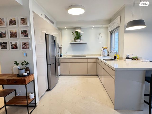 דירה, נווה גן, רמת השרון