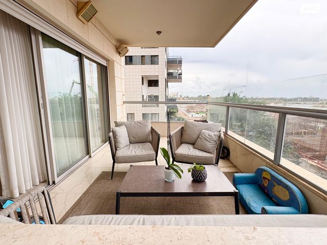 דירה, נווה גן, רמת השרון