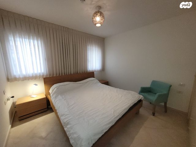 דירת גן, הרצליה