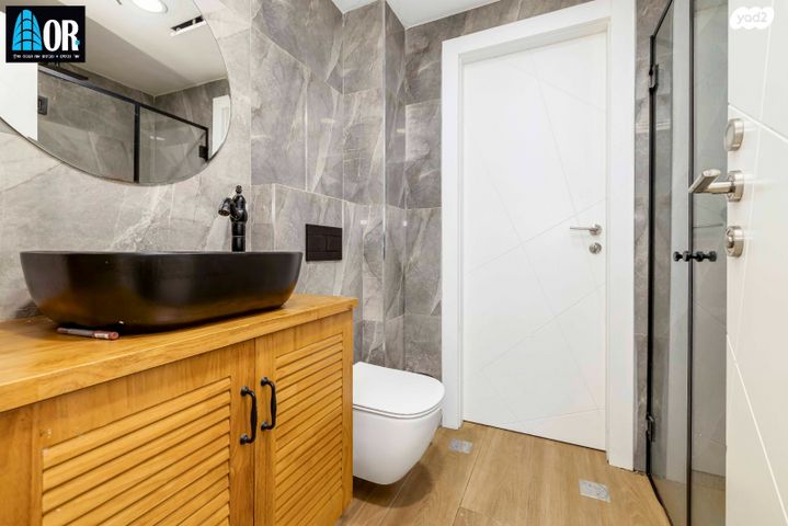 דירה, הרב יצחק שלינקה, נחלת יהודה, ראשון לציון