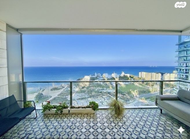 שדרות רחבעם זאבי 13