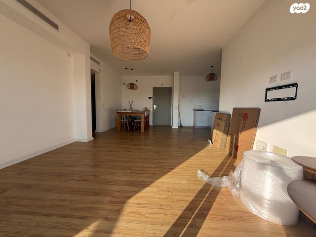 דירה, הרב עובדיה יוסף, גליל ים (מתחם הכוכבים), הרצליה