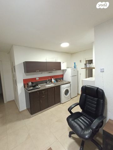 דירה, רחבת רמ"א, שכונה י"א, באר שבע