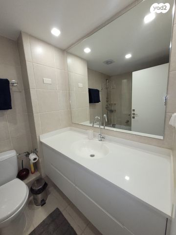 דירת גן, הרצליה