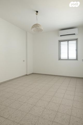 דירה, אברבנאל 12, רמב"ם, ראשון לציון