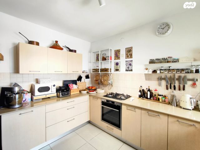 דירה, היסמין, הפרחים, כפר סבא