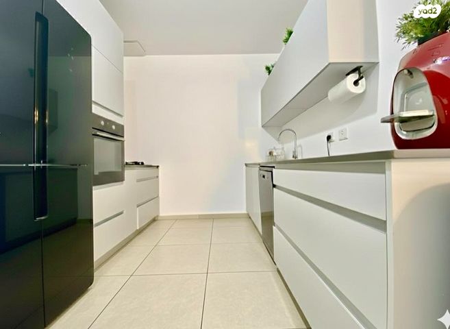 דירה, שדרות רחבעם זאבי 13, גבעת אולגה, חדרה