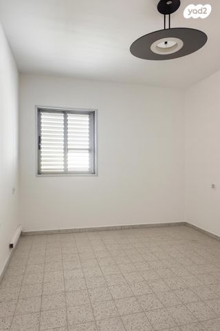 דירה, אברבנאל 12, רמב"ם, ראשון לציון