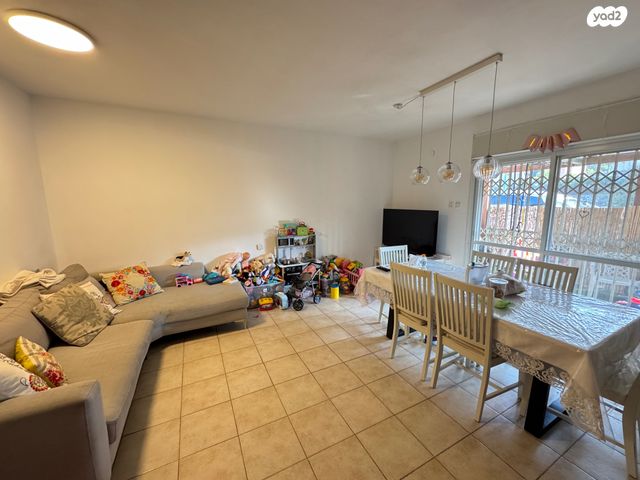 בית פרטי/ קוטג', אפק, גבעת יערה, יקנעם עילית