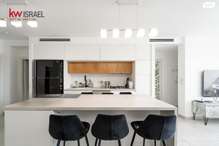 דירה, ישראל בן ציון, דרום מערב ותיק, בת ים