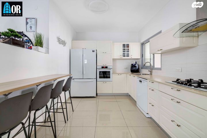 דירה, הרב יצחק שלינקה, נחלת יהודה, ראשון לציון