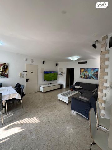 דירה, עמק ברכה 37, נחלת יצחק, תל אביב יפו