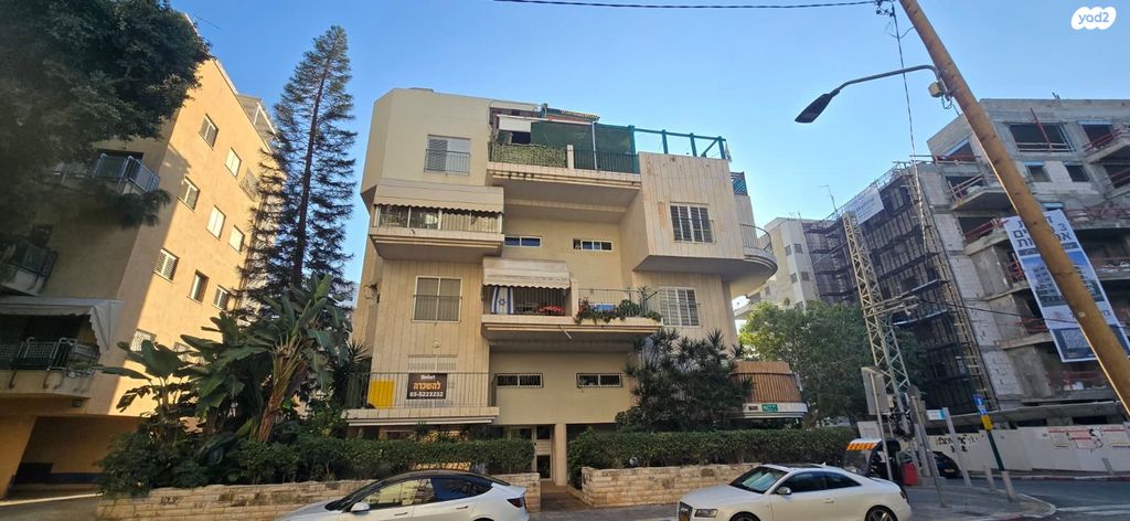 דירה, יוסף צבי, אזור הבילויים, רמת גן