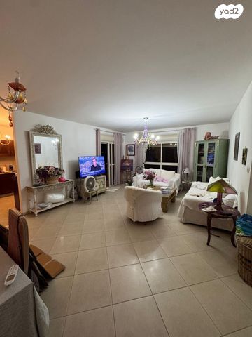 שדרות תל חי 30