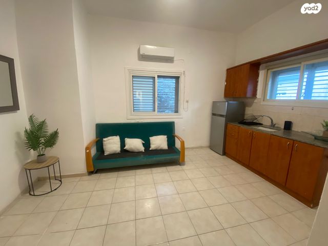 ארלוזורוב 100