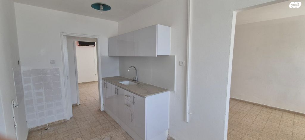 שאול המלך 143