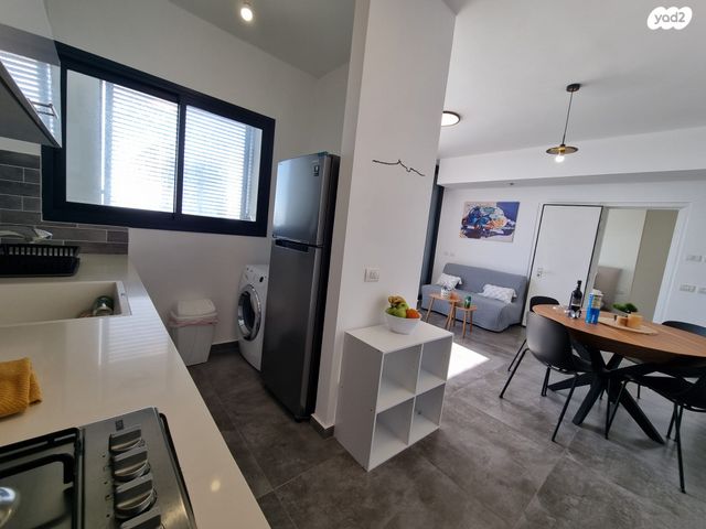 סאבלט, שדרות העצמאות 9, רוטשילד עצמאות, בת ים