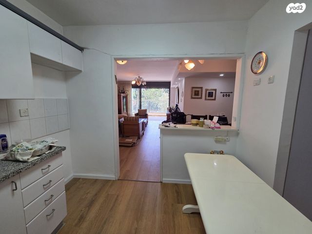 דירה, רעננה