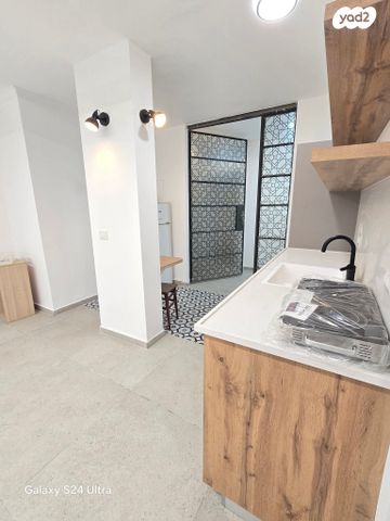 מרתף/ פרטר, כפר גלעדי 17, פלורנטין, תל אביב יפו