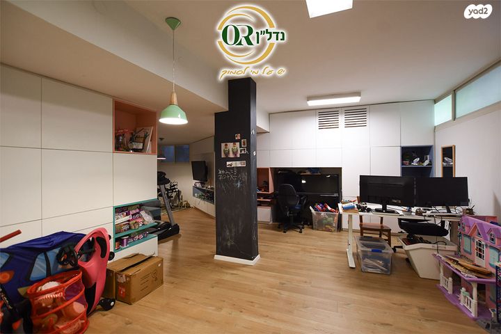 דו משפחתי, אלון, רמת השרון