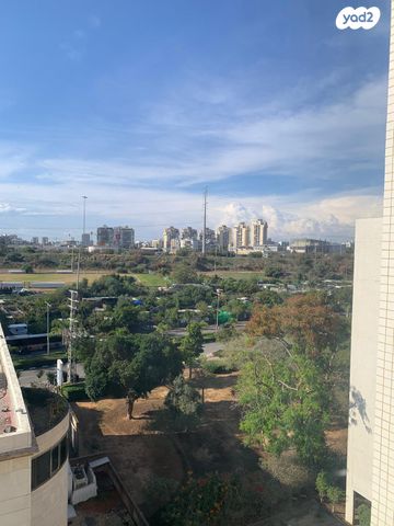 דירה, הפרדס הראשון, כצנלסון, ראשון לציון