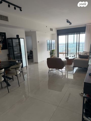 דירה, משעול פלג, האירוס, ראשון לציון