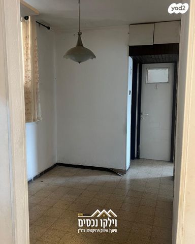 דירה, הרקפת, נאות אשכול, יבנה