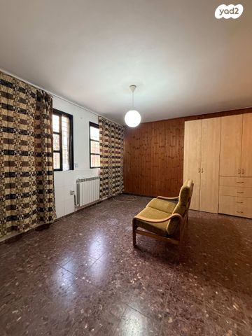 יחידת דיור, האלמוגים 31, רובע ד', אשדוד