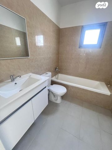 דירה, כ"ט בנובמבר, השכונה המערבית, מגדל העמק