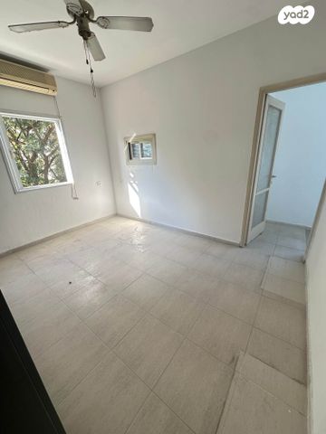 דירה, אריה בן אליעזר 56, נווה יהושע, ערמונים, רמת גן