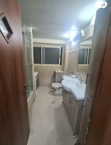 דירה, האלוף נחמיה תמרי, עליות, רמת גן