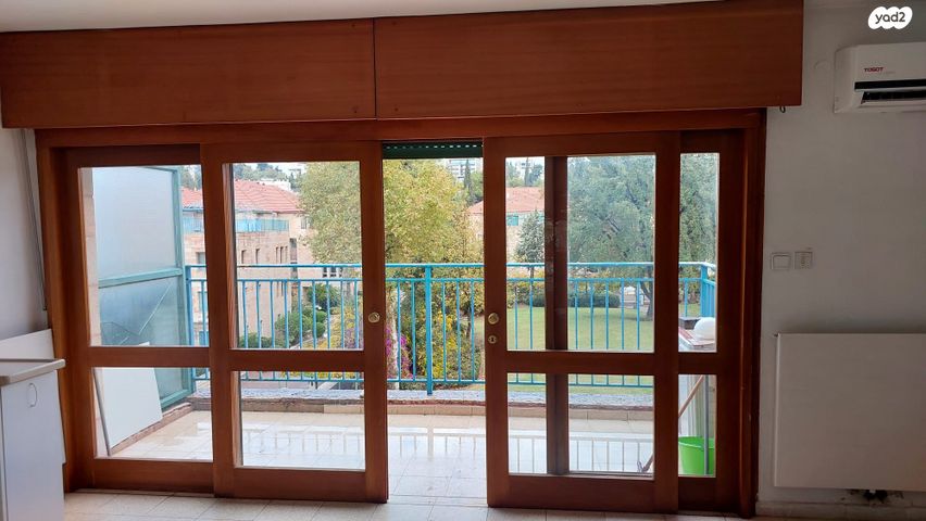 חיים בג'איו 