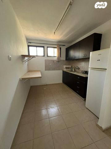 דירה, מעלה הגיבורים, נשר