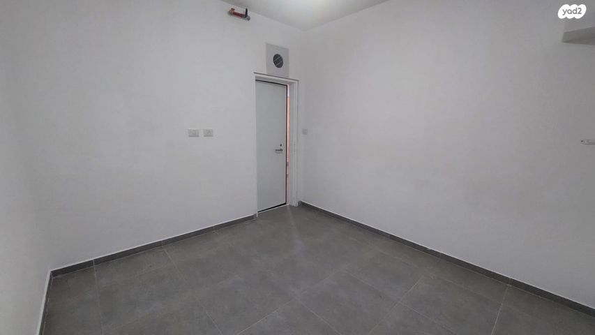 דירה, הצבעוני 21, רובע ח', אשדוד