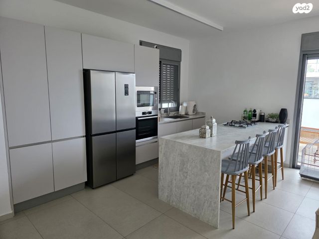 צבי מנדלבלט 5