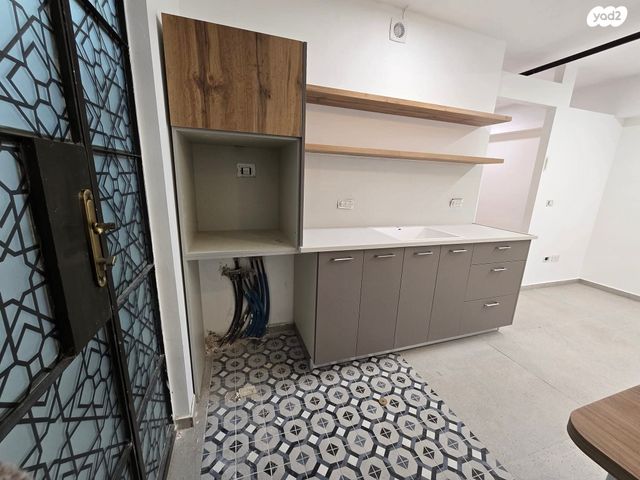 כפר גלעדי 17