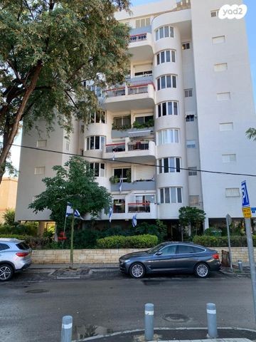 דירה, הפרדס הראשון, כצנלסון, ראשון לציון