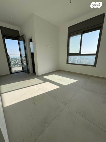 דירה, משה דיין, אפרידר, אשקלון