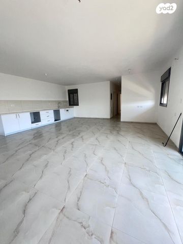 דירה, כ"ט בנובמבר, השכונה המערבית, מגדל העמק